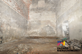 Zabytkowe Podziemia Nieopodal Zamku W Żarach